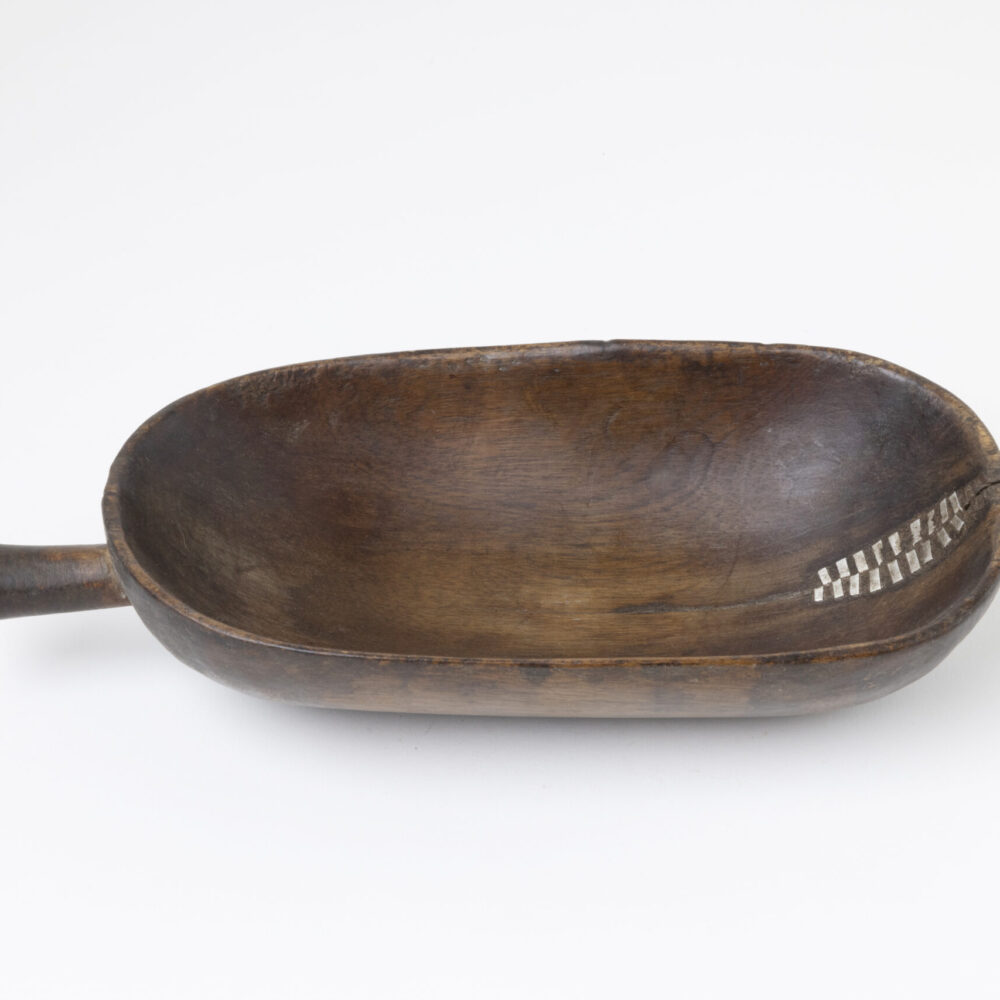 Small Wooden Tutsi Bowl