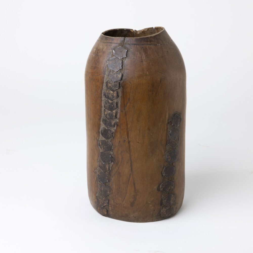 Alternative view of Wooden Tutsi Vessel 1, metal detail